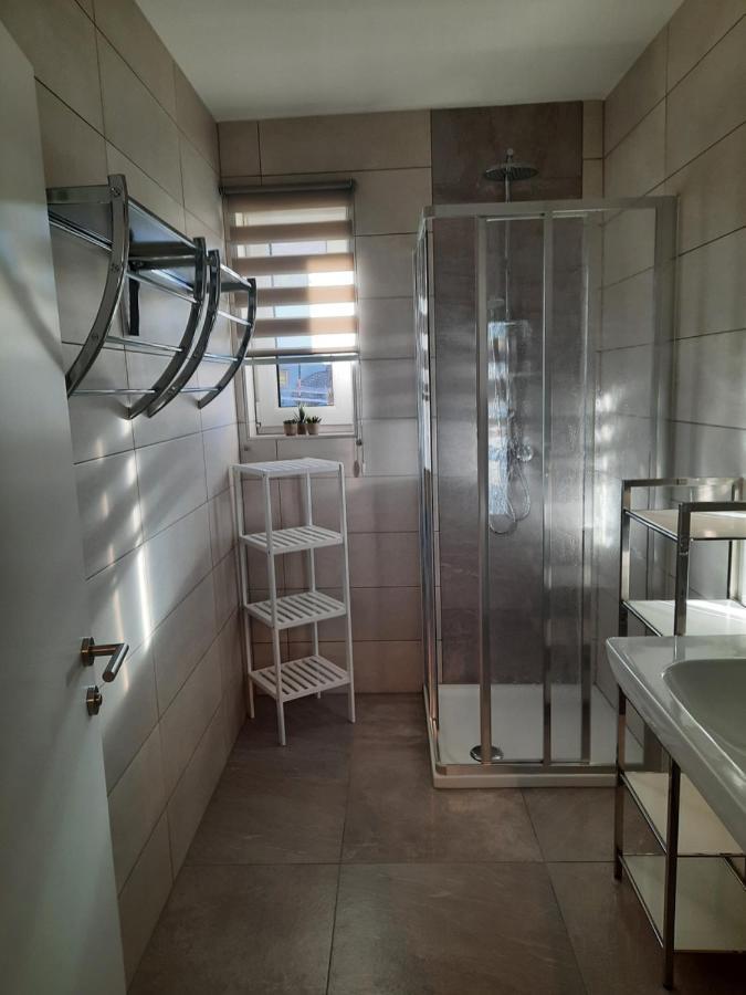 Theresia Apartment *